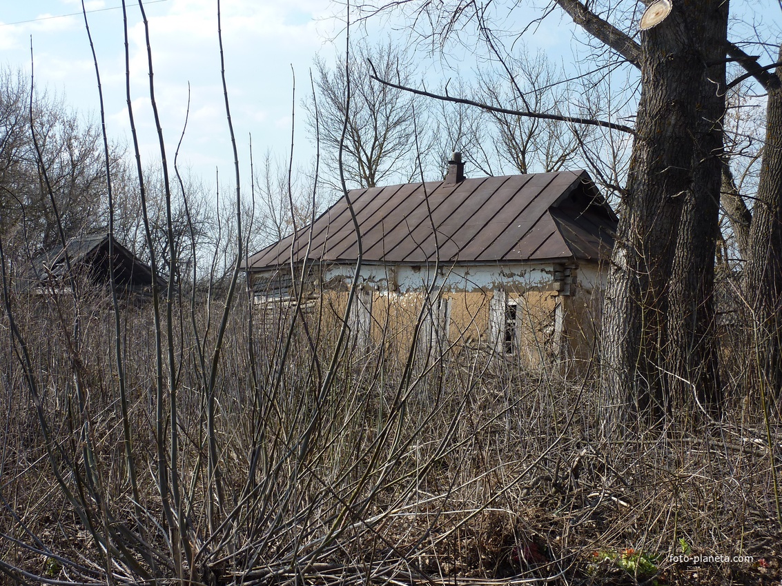 покинутый дом возле кладбища Осоцкого