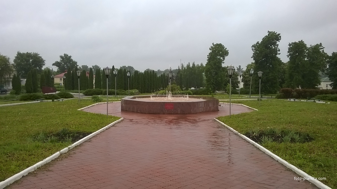 Малоархонгельск. Фонтан. Построен в честь 62-ой годовщины Победы в Великой Отечественной войне