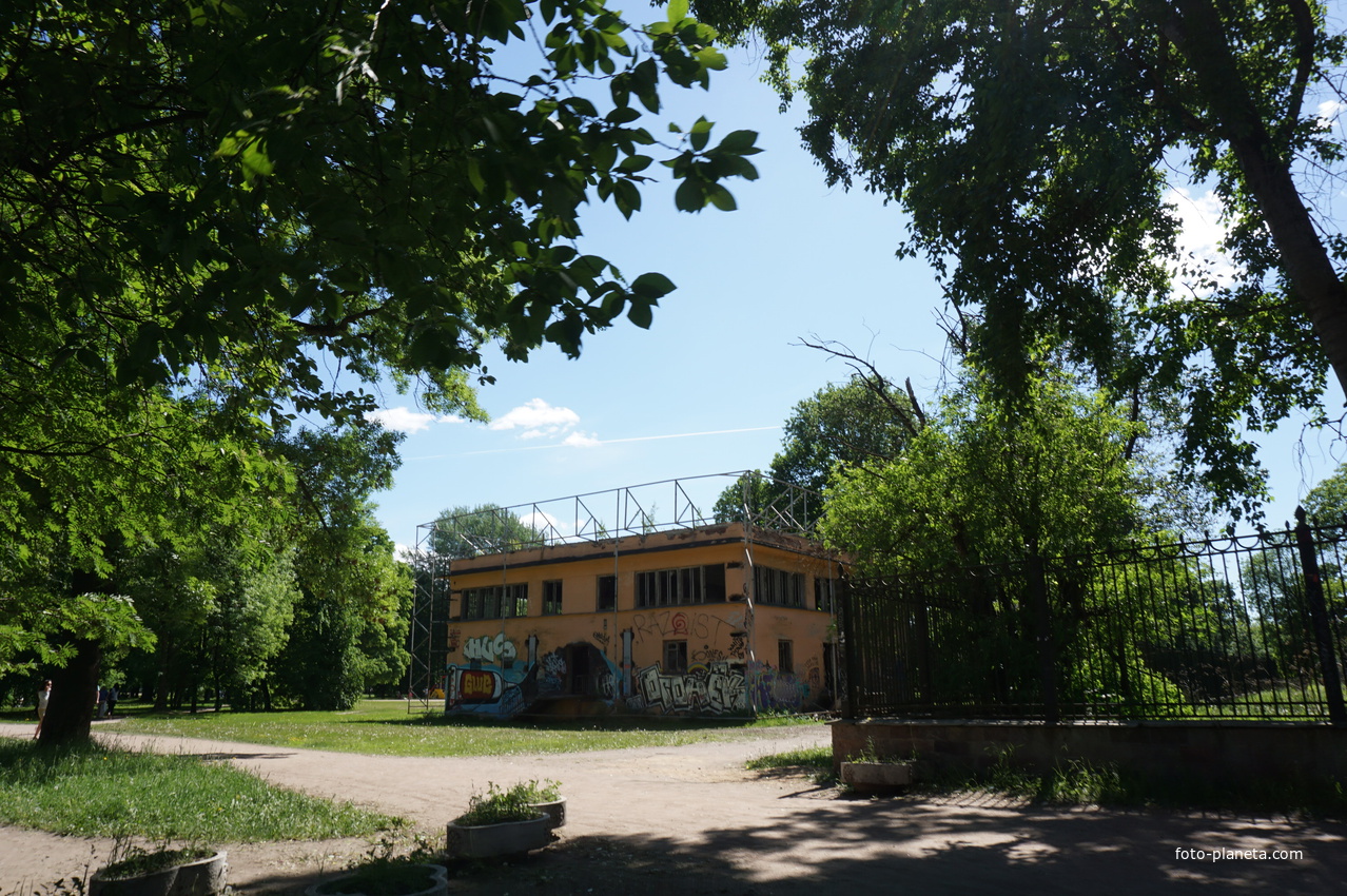 Наб.Чёрной речки.