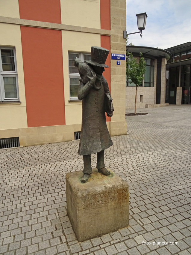 Памятник Гоффману