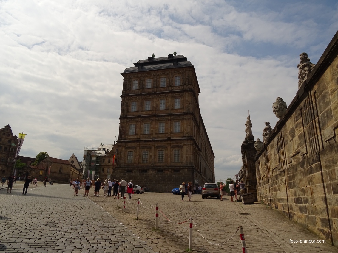 Соборная площадь