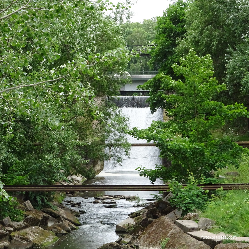 Плотина на реке Стрелка